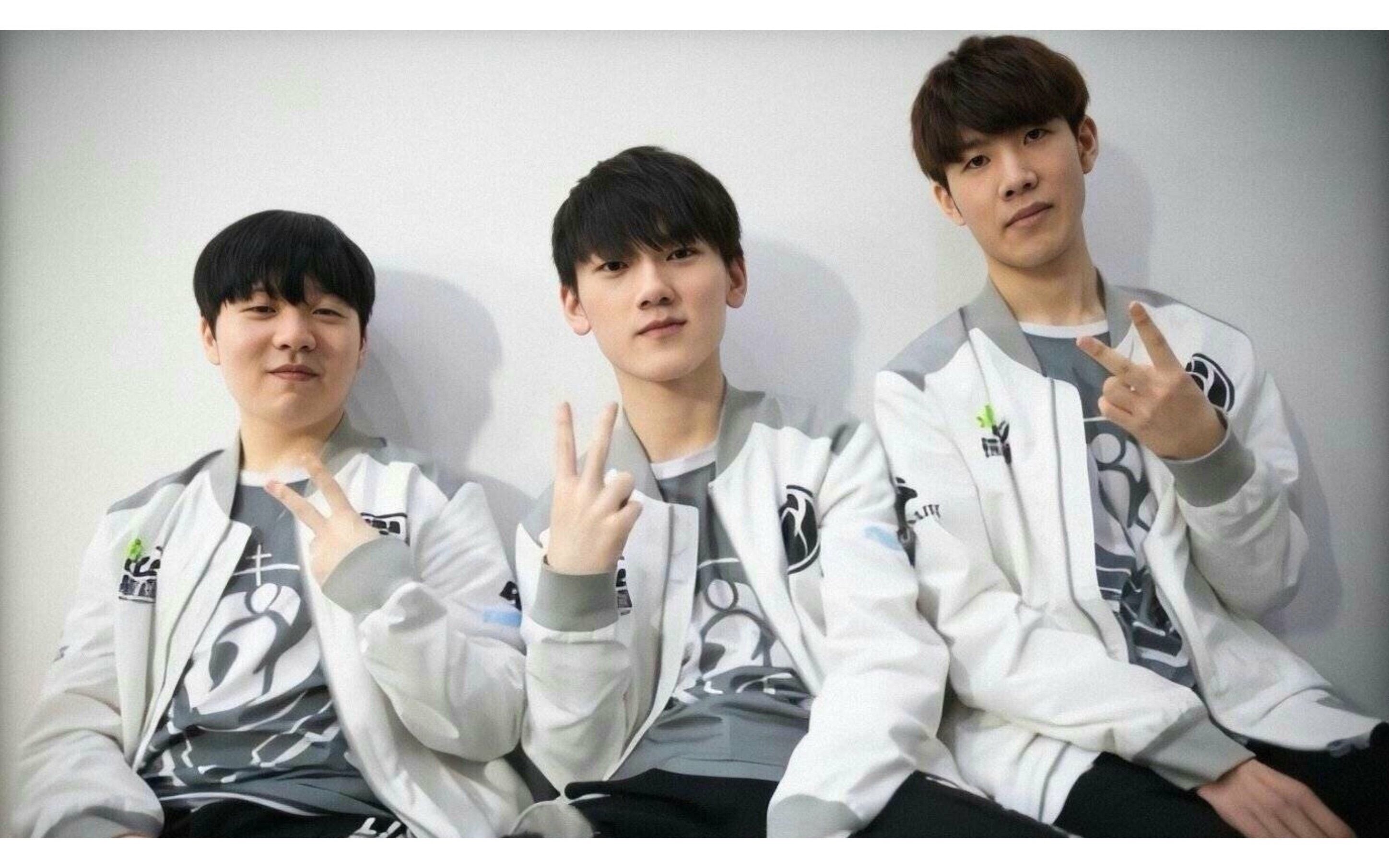 同时